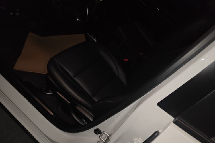 Used Toyota YARiS L 2021 X-Trail 1.5L CVT Luxury Edition
