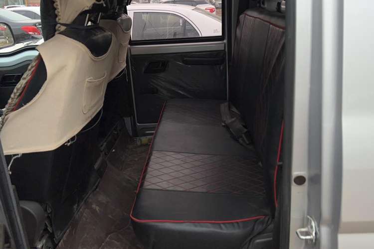 Used Wuling Rongguang New Truck 2019 1.5L Double-Cab China VI L3C
