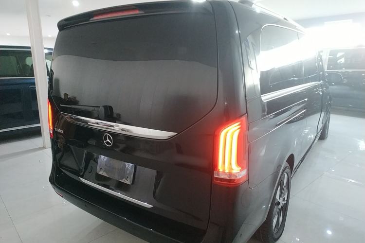 Used Mercedes-Benz V-Class 2022 V 260 L Long Wheelbase Prestige Edition
