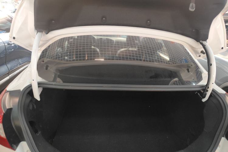 Used Ford Focus 2012 Sedan 1.6L Automatic Fashion Edition
