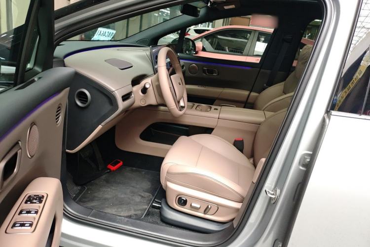 Used Li Auto Li Auto i6 2025 Model Two-Wheel-Drive Standard Type