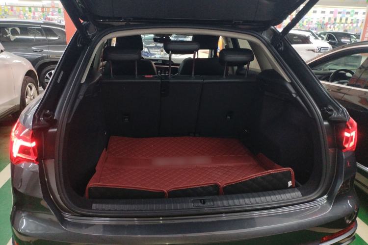 Used Audi Q3 2021 40 TFSI Fashion Dynamic Model
