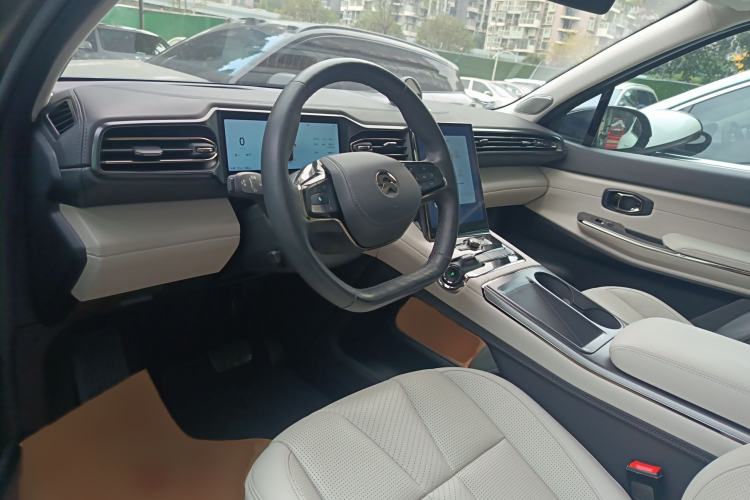 Used Nio ES8 2020 580 km Range Signature Edition Six-Seater Version
