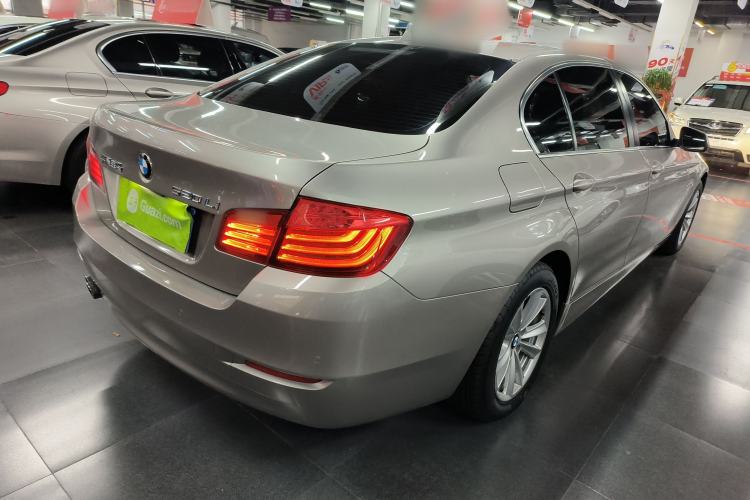 Used BMW 5 Series 2014 520Li Elegant Model
