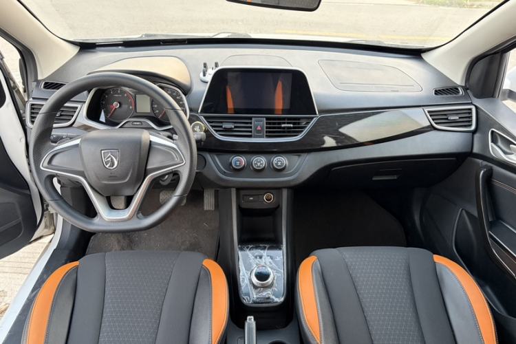 Used Baojun 310 2017 1.5L Automatic Fashion Model
