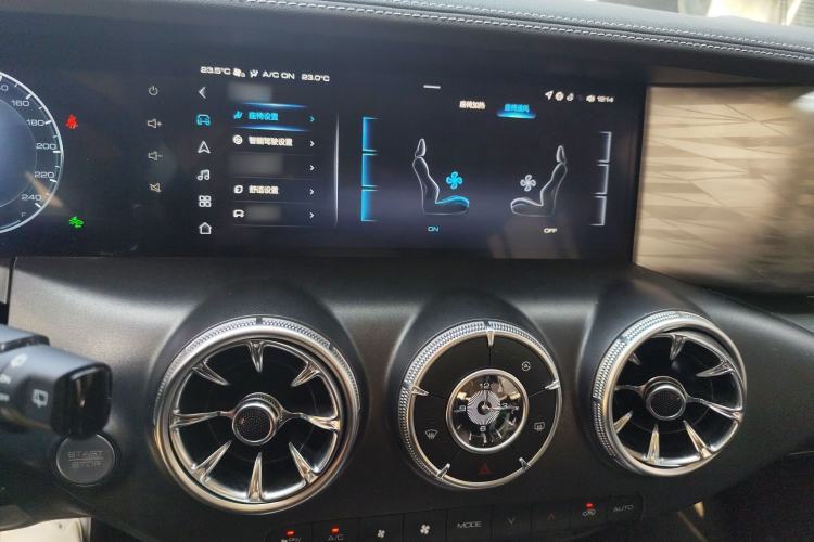 Used Tank 300 2023 City Edition 2.0T—Stylish as Ever
