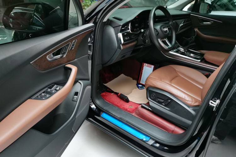 Used Audi Q7 2021 45 TFSI quattro S line Sport model