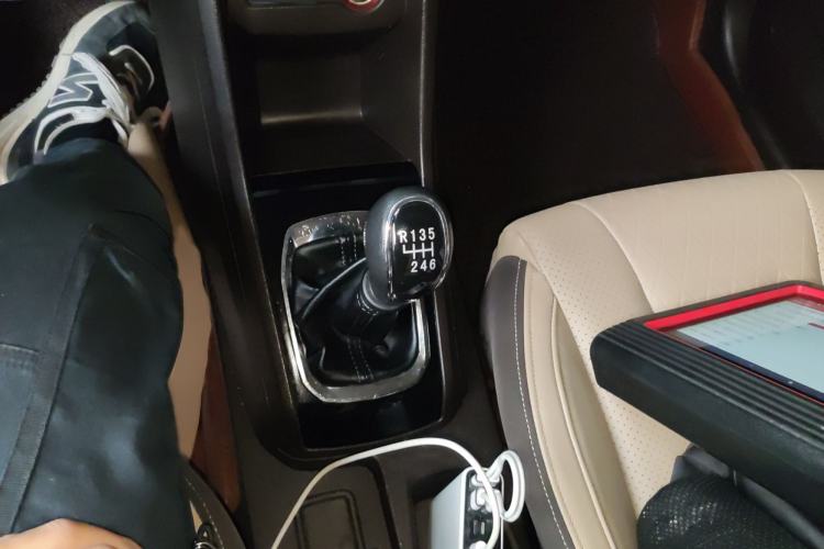 Used Baojun 310W 2017 1.5L Manual Fashion Model China V
