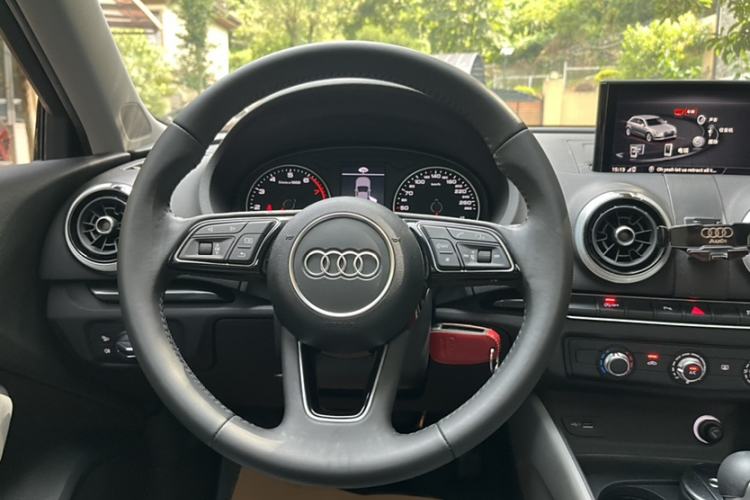 Used Audi A3 2018 30th Anniversary Edition Sportback 35 TFSI Fashion Model
