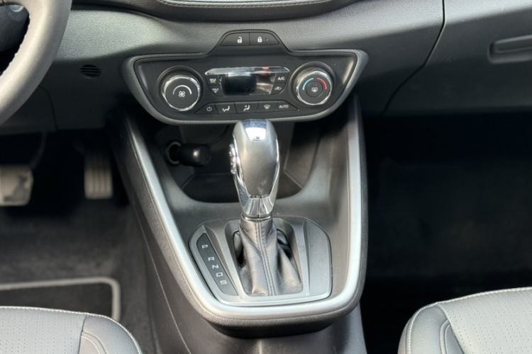 Used Ford Escort 2015 1.5L Automatic Fashion Model
