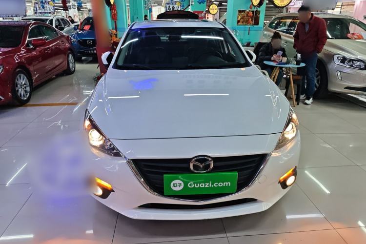 Used Mazda Mazda 3 Axela 2016 Sedan 1.5L Automatic Luxury Model
