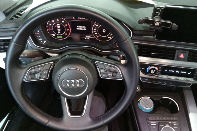 Used Audi A4L 2019 40 TFSI Fashion Version China V