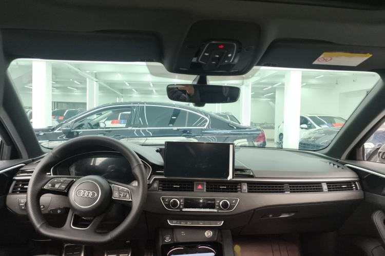 Used Audi A4L 2023 40 TFSI Luxury Dynamic Model
