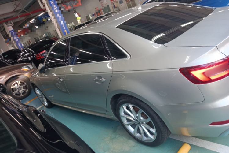 Used Audi A4L 2019 40 TFSI Fashion Version China V
