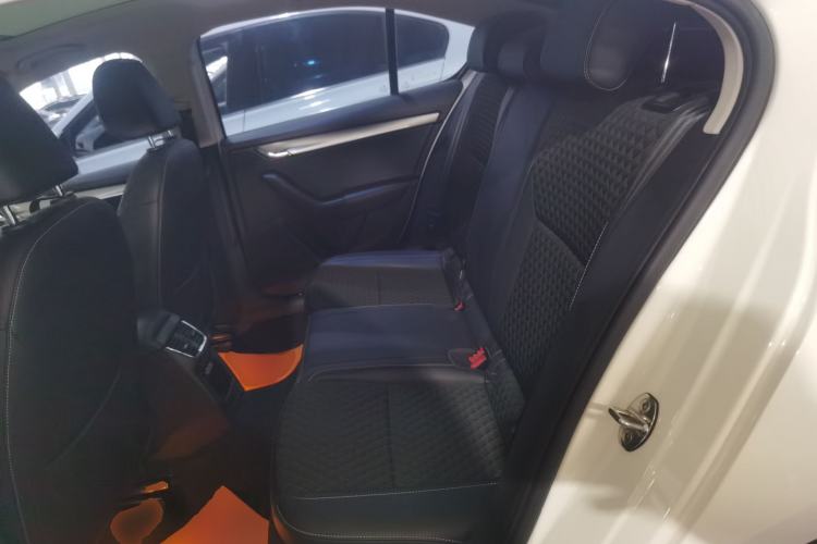 Used Skoda Octavia 2019 1.5L Automatic Smart Drive Luxury Edition China VI Standard
