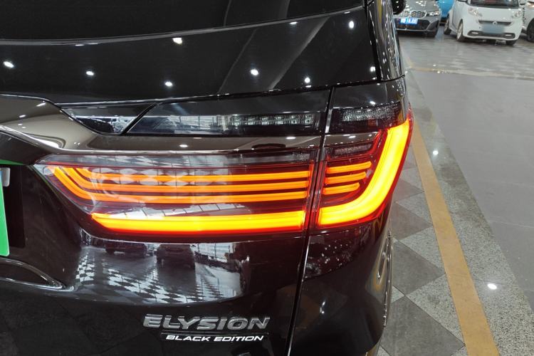 Used Honda Elysion 2024 2.0L eHEV Luxury Edition
