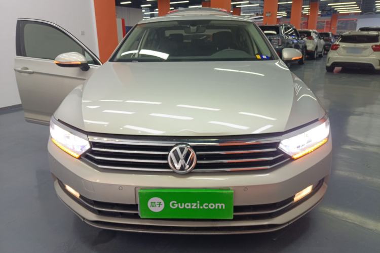 Used Volkswagen Magotan 2018 380TSI DSG Luxury Model
