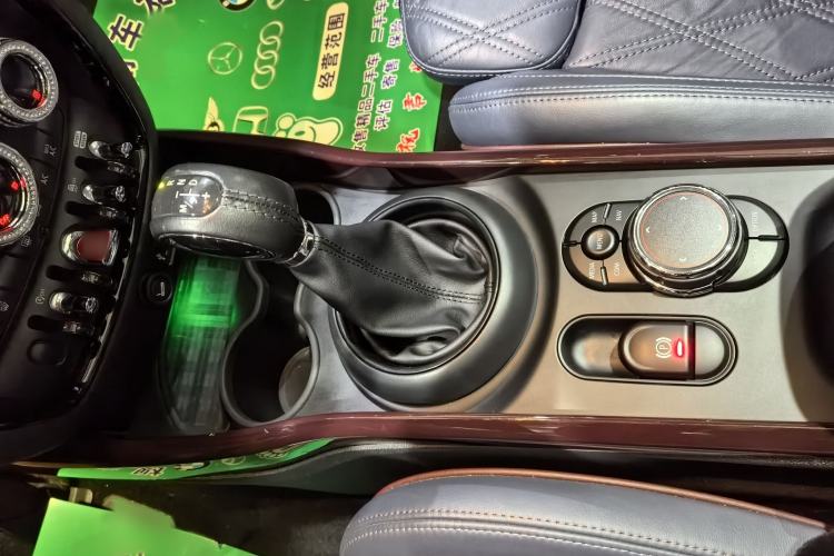 Used  Clubman 2016 Revised Version 2.0T COOPER S Connoisseur Edition
