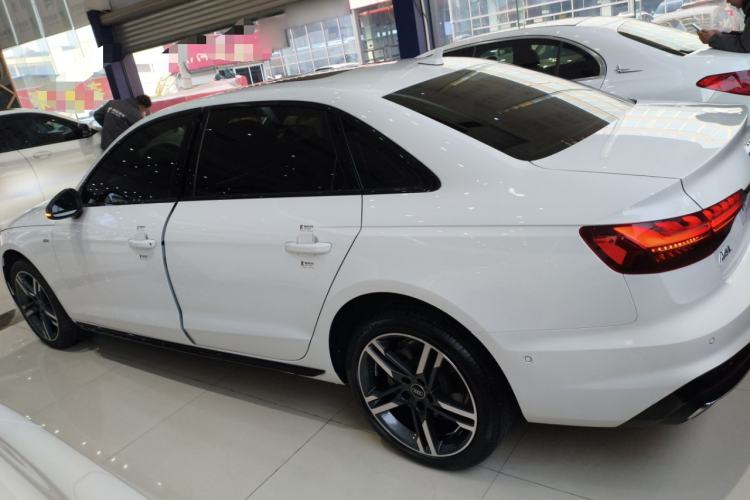 Used Audi A4L 2022 40 TFSI Luxury Dynamic Model