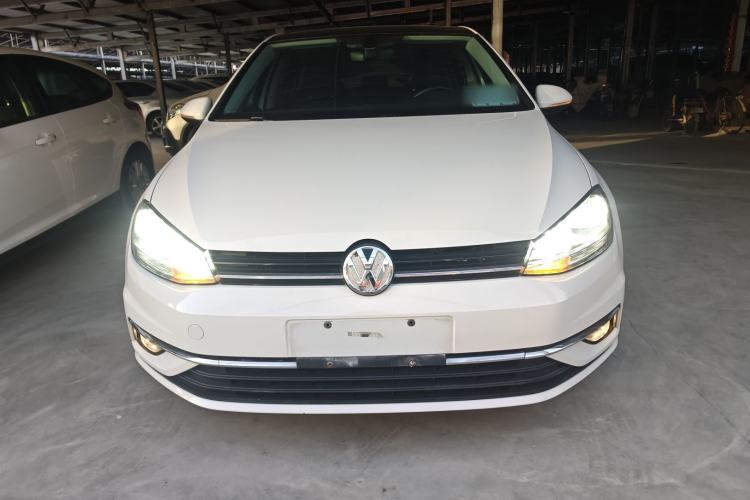 Used Volkswagen Golf 2018 230TSI Automatic Luxury Version
