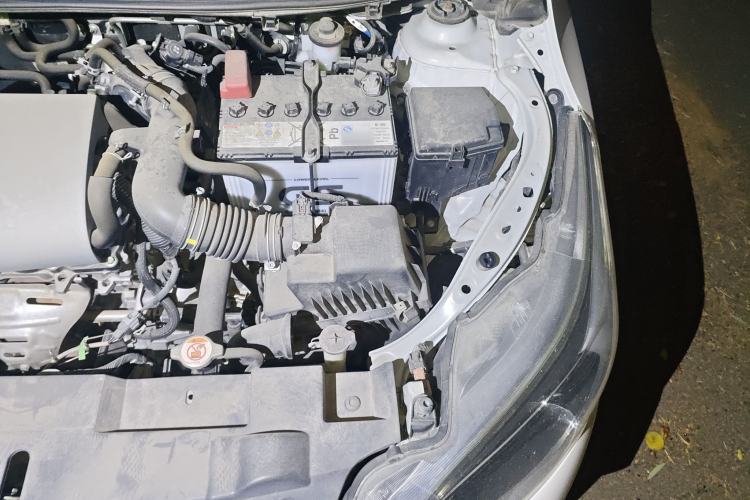 Used Toyota YARiS L 2016 Revised Version 1.5G CVT with Dynamic Sunroof
