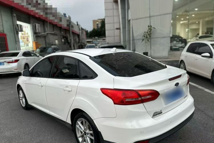 Used Ford Focus 2018 Sedan Classic 1.6L Automatic Trendy SmartDrive Edition
