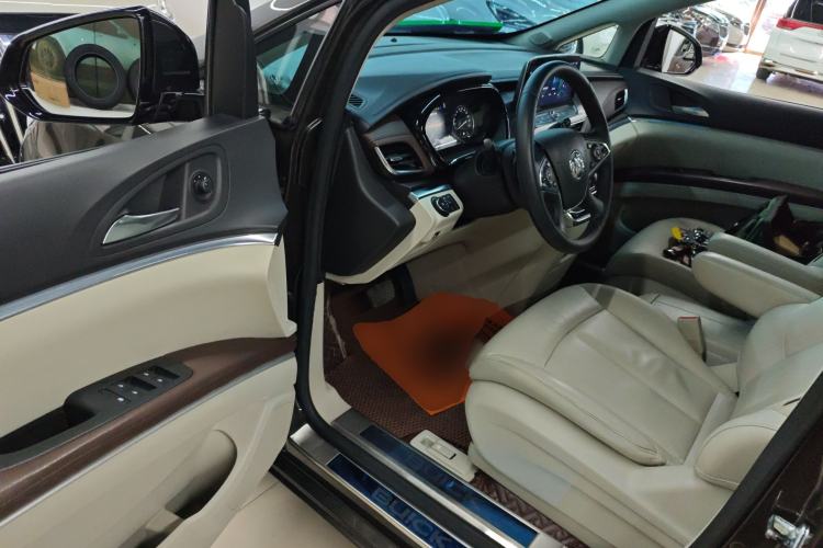 Used Buick GL8 2021 Land Cruiser Executive Class 652T Luxury Model
