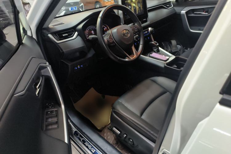 Used Toyota RAV4 2020 2.0L CVT 4x4 Style PLUS Edition
