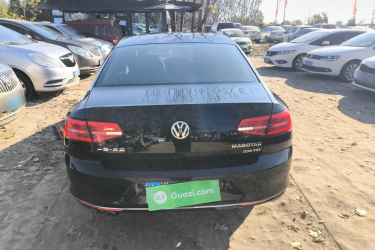Used Volkswagen Magotan 2017 330TSI DSG Leading Model
