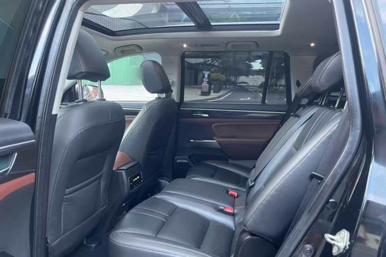 Used GAC Trumpchi GS8 2017 320T Two-Wheel Drive Luxury Smart Connectivity Version (7 Seats)