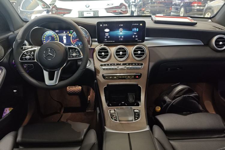 Used Mercedes-Benz GLC 2022 Refreshed GLC 300 L 4MATIC Dynamic Edition Prestige Version