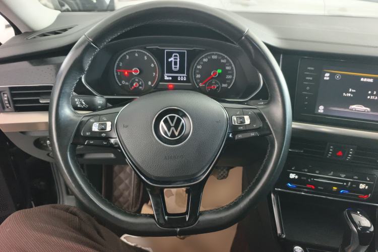 Used Volkswagen Passat 2020 Facelift 330TSI Elite Edition China VI Standard