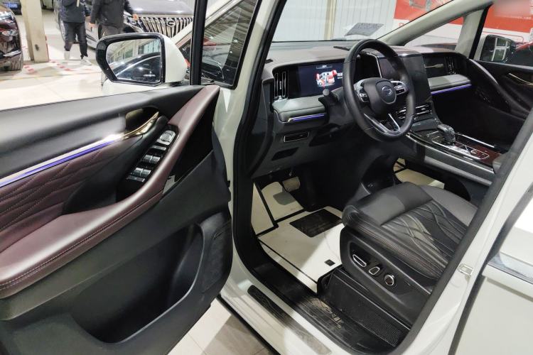 Used GAC Trumpchi M8 2024 Master Series 400T Ultimate Edition
