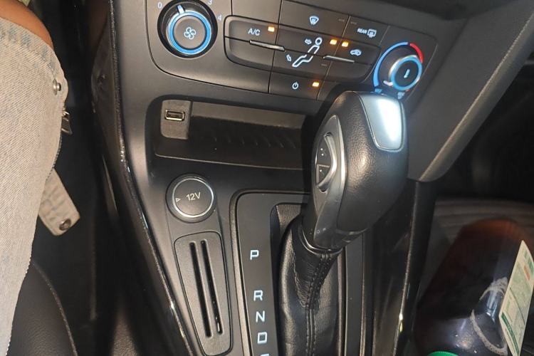 Used Ford Focus 2018 Sedan Classic 1.6L Automatic Trendy SmartDrive Edition
