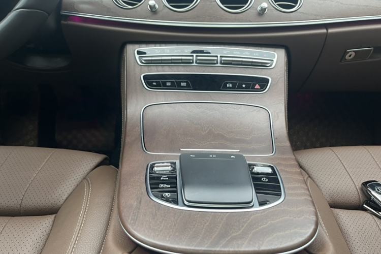 Used Mercedes-Benz E-Class 2023 Facelift E 260 L
