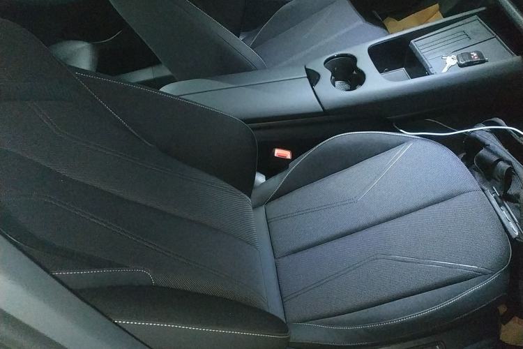 Used Volkswagen ID.UNYX 2024 Pro Long-Range Version
