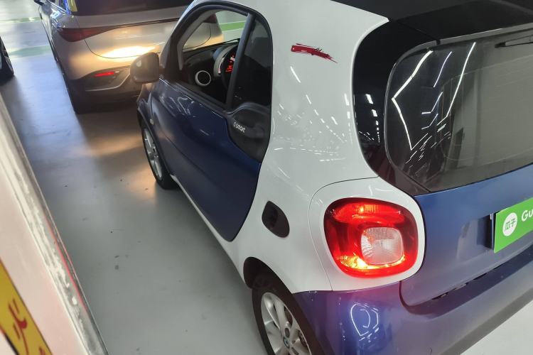 Used  fortwo 2018 1.0L 52kW Hardtop Dynamic Version China V
