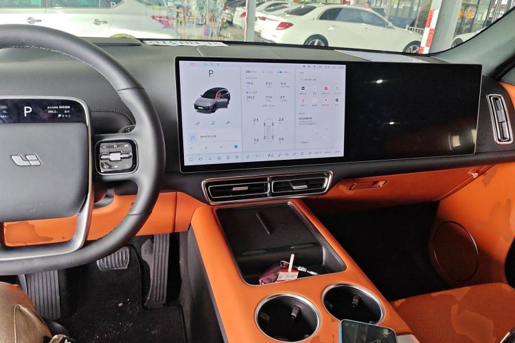 Used Li Auto L7 2023 Air model
