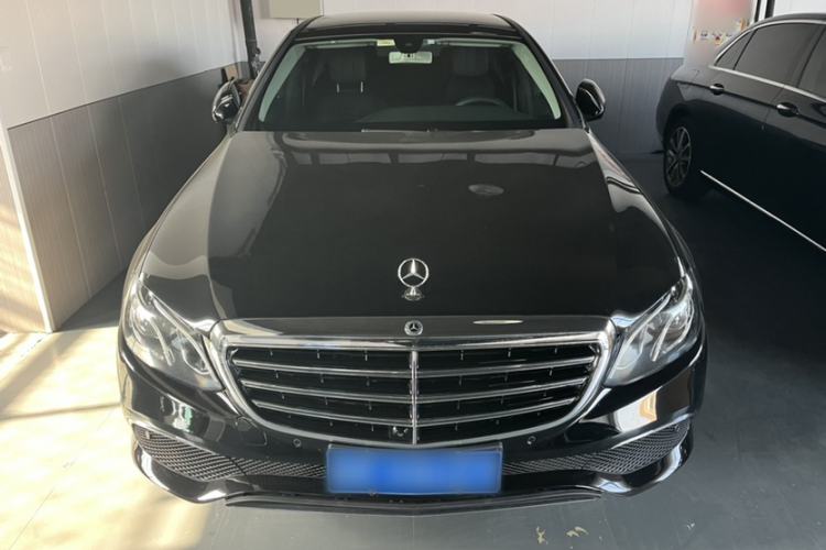 Used Mercedes-Benz E-Class 2019 E 300 L Sporty and Stylish Model
