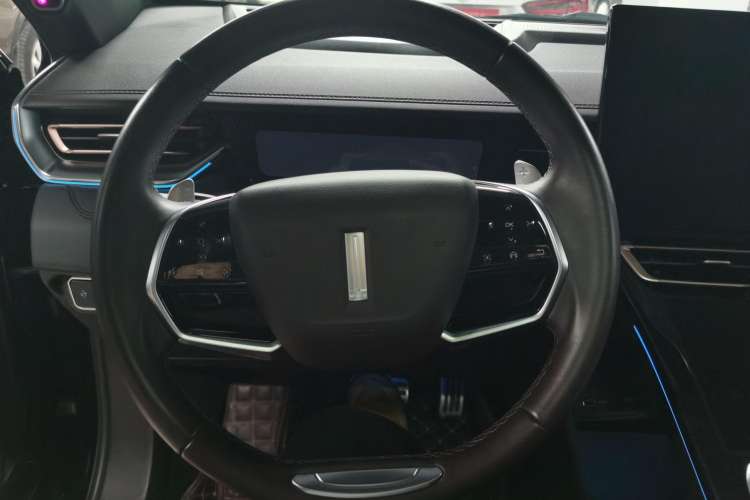 Used Wey Mocha 2021 2.0T Two-Wheel-Drive Ultra-Strong Version
