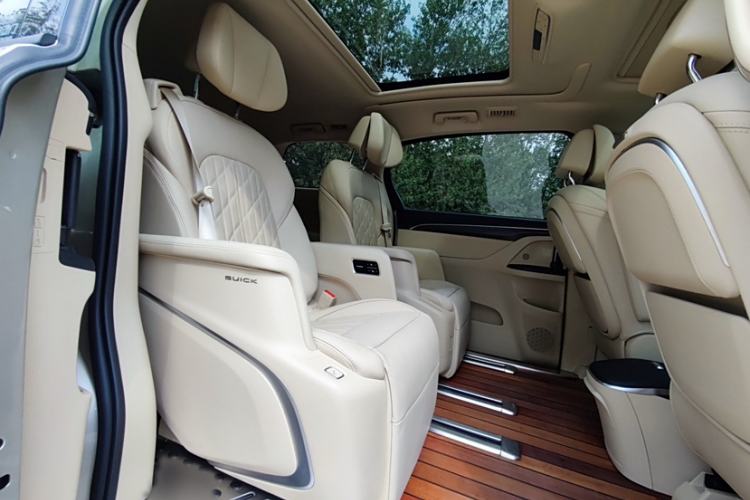 Used Buick GL8 2022 ES Land Cruiser 653T Luxury Model
