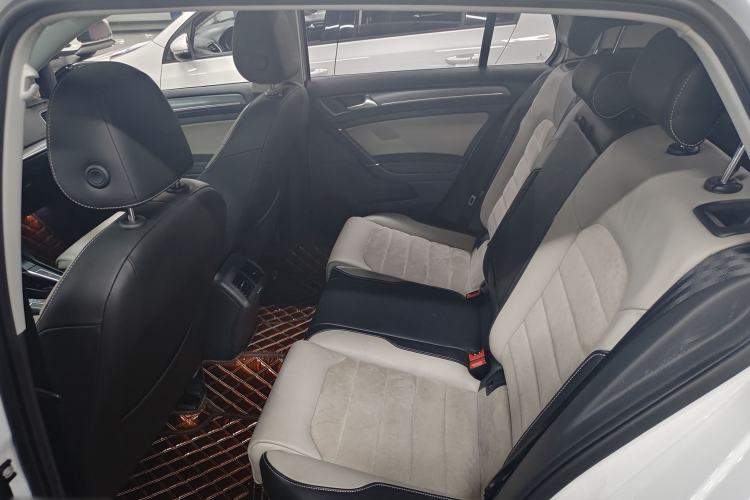 Used Volkswagen Golf 2017 230TSI Automatic Luxury Million-Vehicle Commemorative Edition
