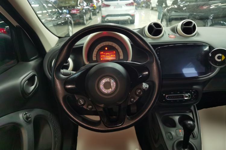 Used  forfour 2016 1.0L 52 kW Dynamic Edition
