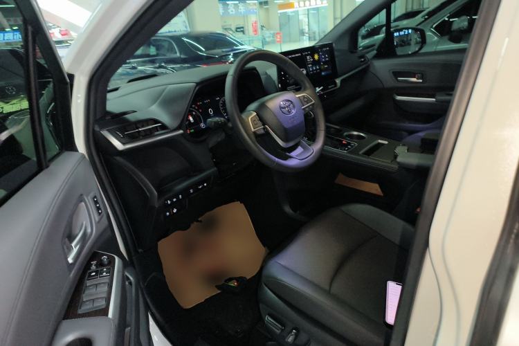 Used Toyota Granvia 2024 2.5L Hybrid Prestige PLUS Four-Wheel Drive Version