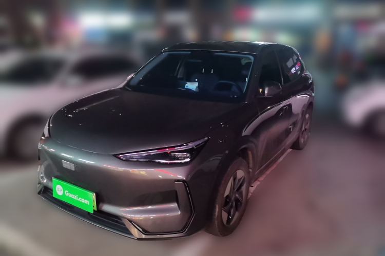 Used  E5 2024 440km Launch Edition
