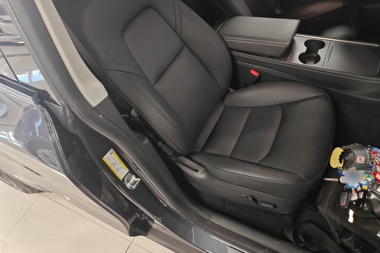 Used Tesla Model Y 2021 Long-Range All-Wheel-Drive Version 3D7