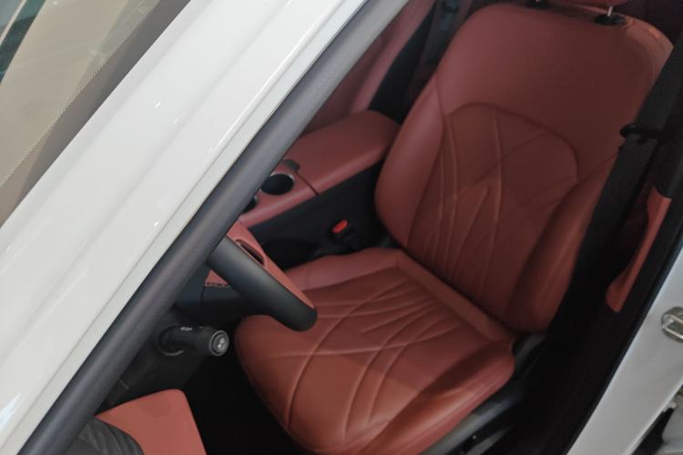 Used  L6 2025 EM-i 140km Explorer+ Edition
