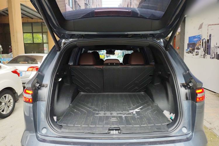 Used Geely Auto Monjaro L 2024 2.0TD High-Power Automatic Two-Wheel Drive Yunqi Version
