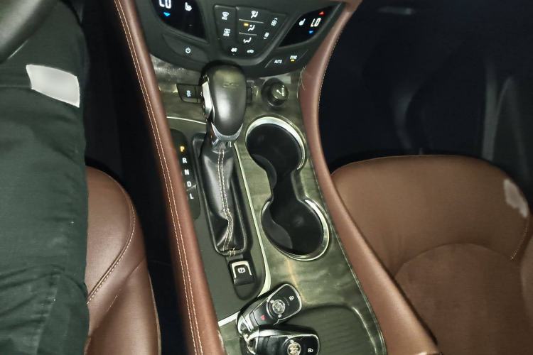 Used Buick Envision 2016 20T Two-Wheel-Drive Elite Model
