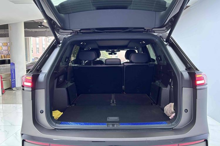 Used Volkswagen Teramont 2025 Tiguan Pro 450TSI Four-Wheel Drive Summit Edition
